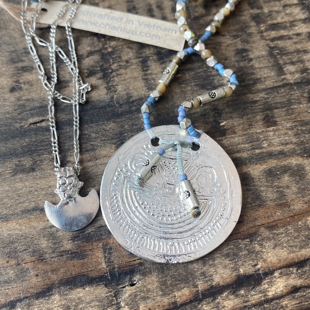 Chan Luu abalone mix bead necklace